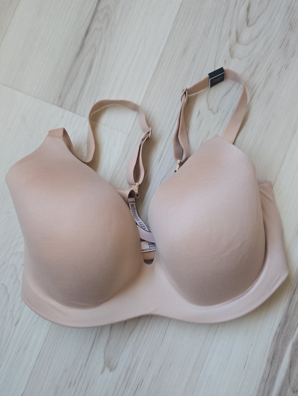 NWT Victoria's Secret Infinity Flex Perfect Shape Wireless Push-Up Bra, 34DD